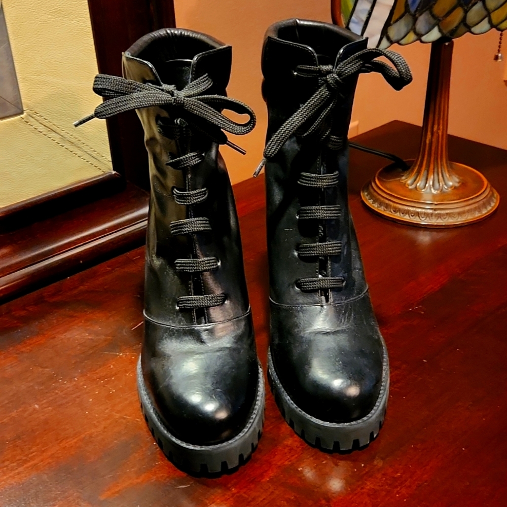 Stuart Weitzman Black Boots